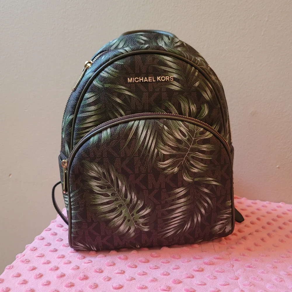 Michael Kors medium Backpack - Picture 5 of 12